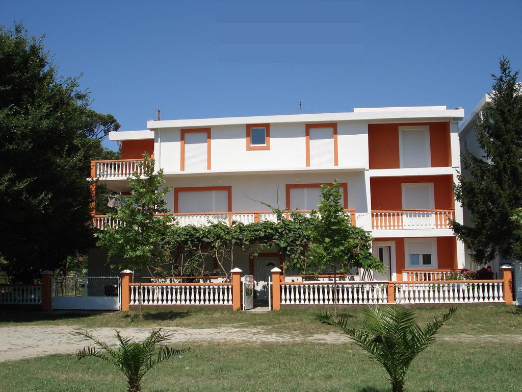 Apartments Brnjada Сутоморе Екстер'єр фото