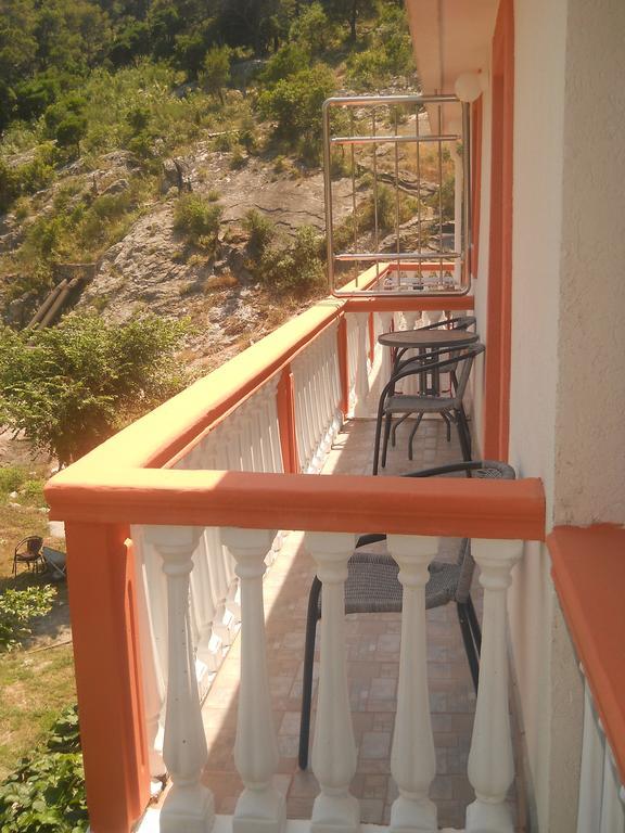Apartments Brnjada Сутоморе Номер фото