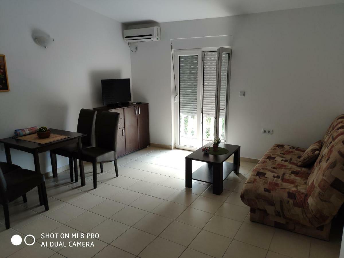 Apartments Brnjada Сутоморе Екстер'єр фото